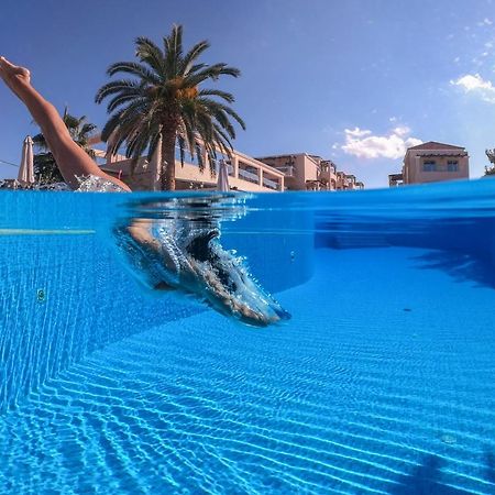 Isida Hotel Agia Marina Экстерьер фото