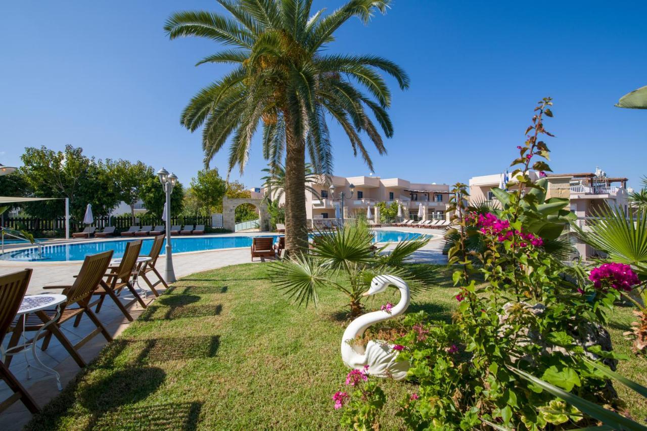 Isida Hotel Agia Marina Экстерьер фото