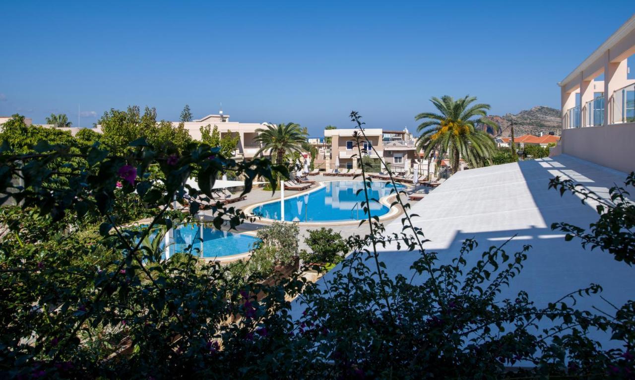 Isida Hotel Agia Marina Экстерьер фото