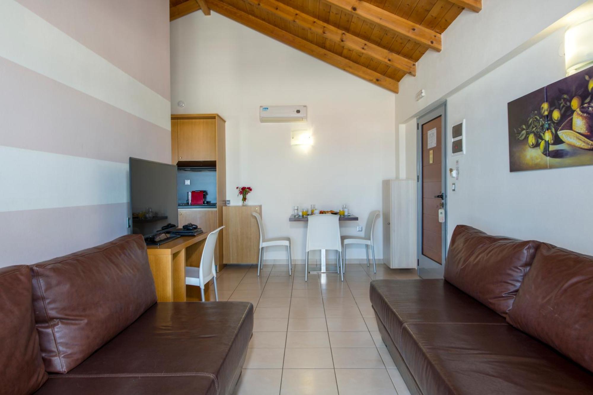 Isida Hotel Agia Marina Экстерьер фото