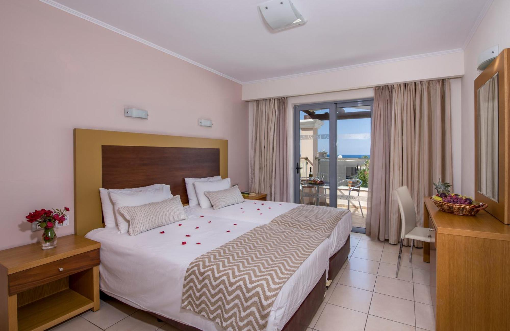 Isida Hotel Agia Marina Экстерьер фото
